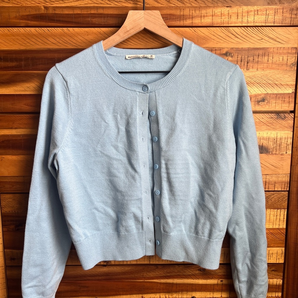 Abercrombie & Fitch Light Blue Cropped Button Cardigan